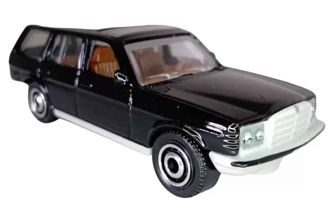 80 Mercedes-Benz W123 Wagon