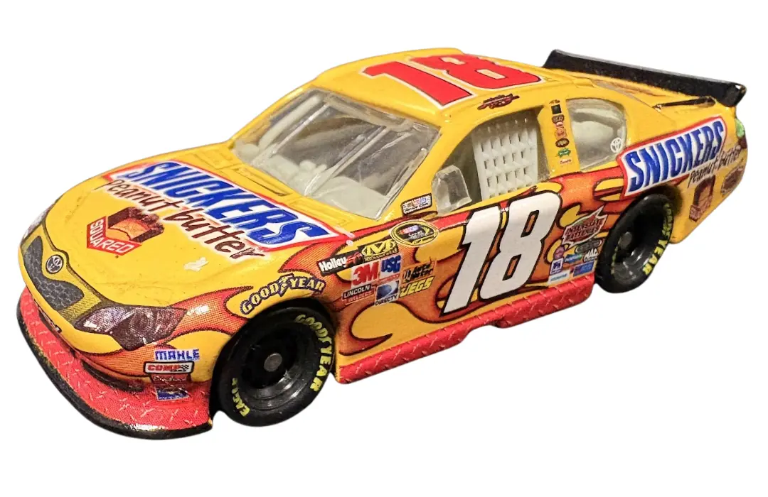 Toyota Camry #18 Kyle Busch (NASCAR 2011 - Snickers)